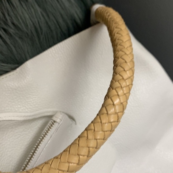 UNISA White Leather Tote Bag with Braided Handles - Picture 4 of 10